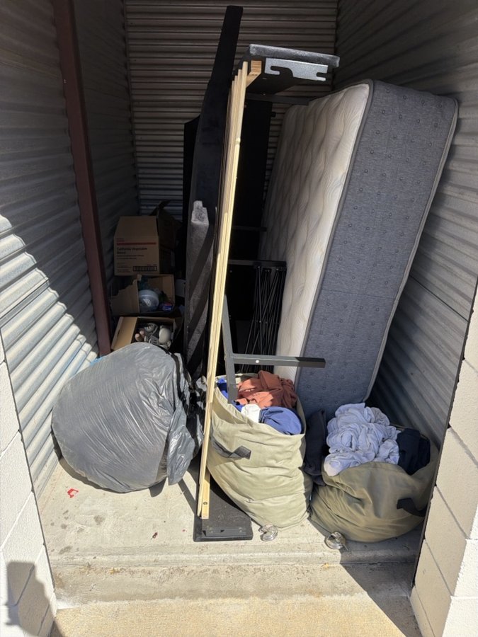 5 x 10 storage unit in Mt Clemens, MI