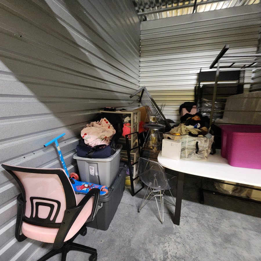 10 x 15 storage unit in Charlotte, NC