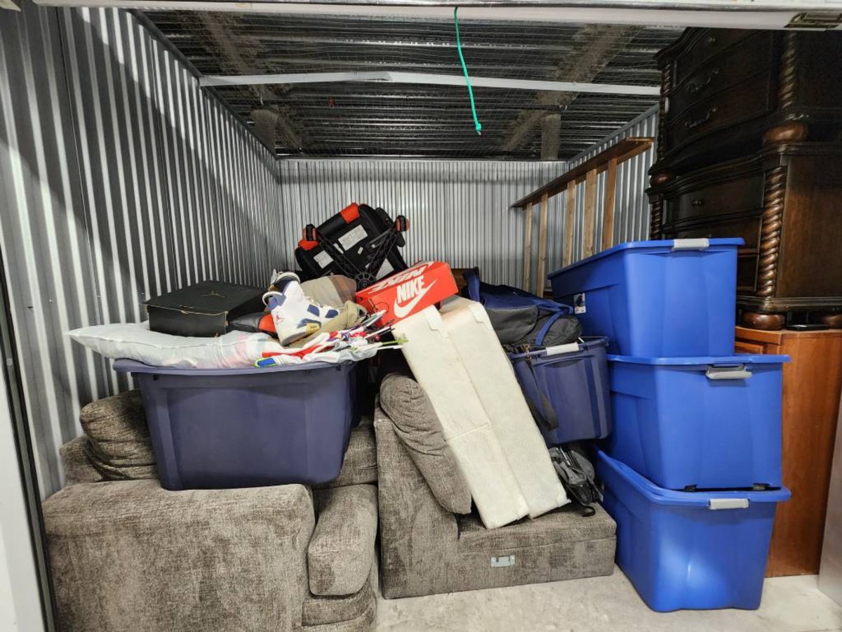 10 x 10 storage unit in Dallas, TX
