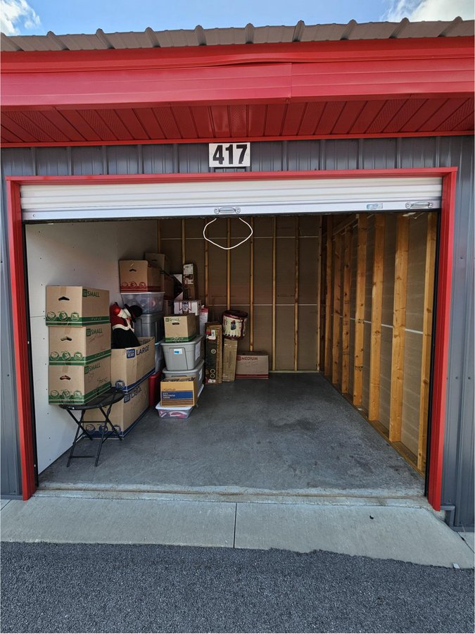 10 x 10 storage unit in Bowling Green, KY