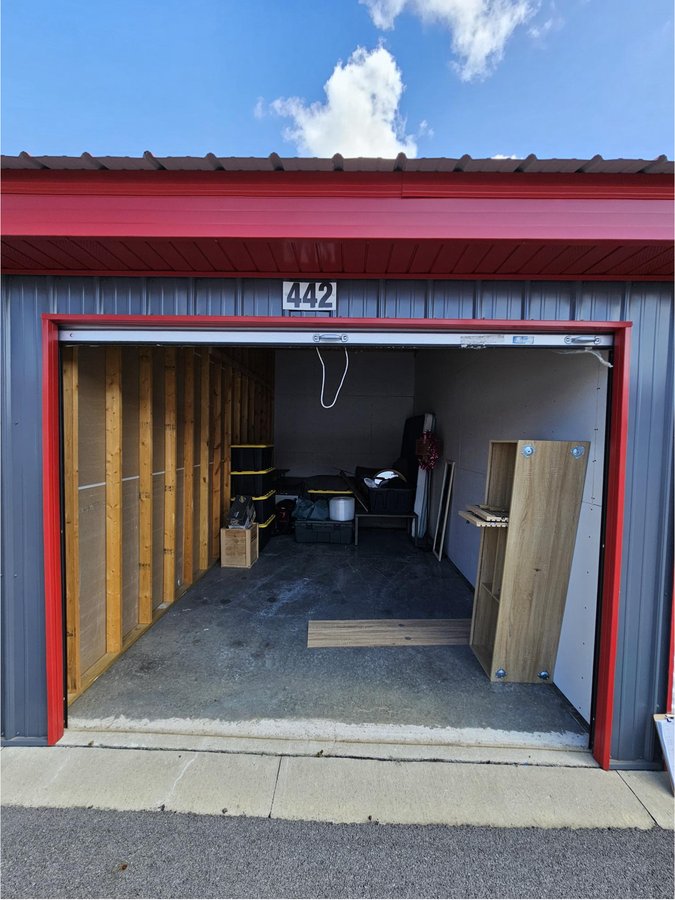 10 x 20 storage unit in Bowling Green, KY