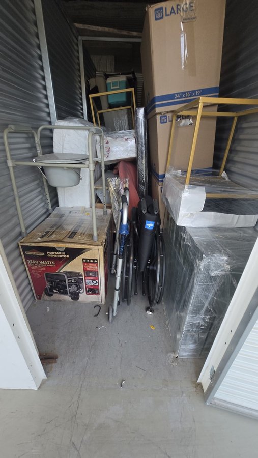 5 x 15 storage unit in Miami Gardens, FL