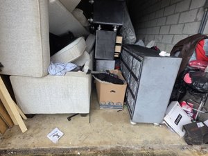 10 x 20 storage unit in Miami Gardens, FL