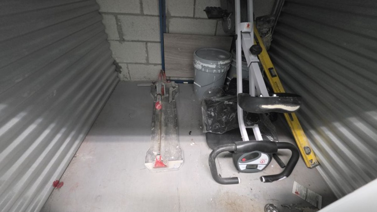 5 x 5 storage unit in Miami Gardens, FL