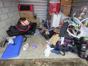 10 x 10 storage unit in Miami Gardens, FL