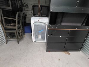 10 x 10 storage unit in Miami Gardens, FL