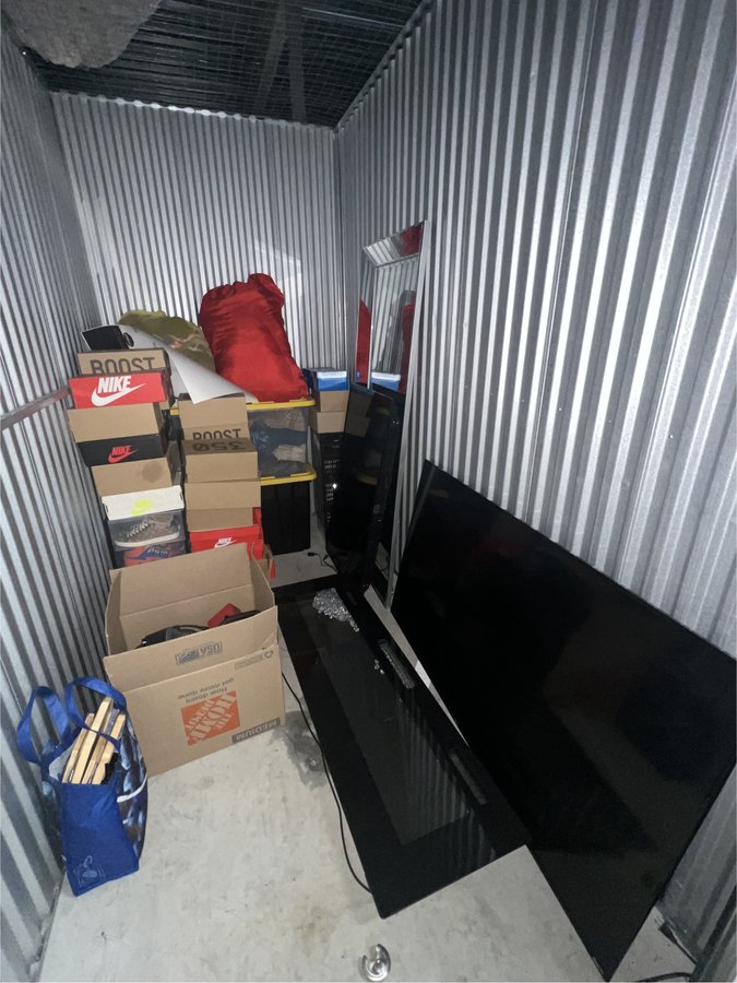 5 x 15 storage unit in Newark, NJ