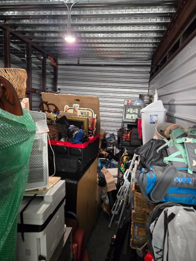 10 x 20 storage unit in Peachtree City, GA