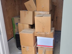 8 x 10 unit in Woodland Park