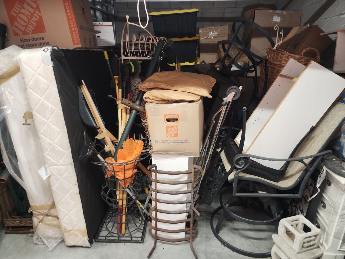 10 x 12 storage unit in Plymouth, MA