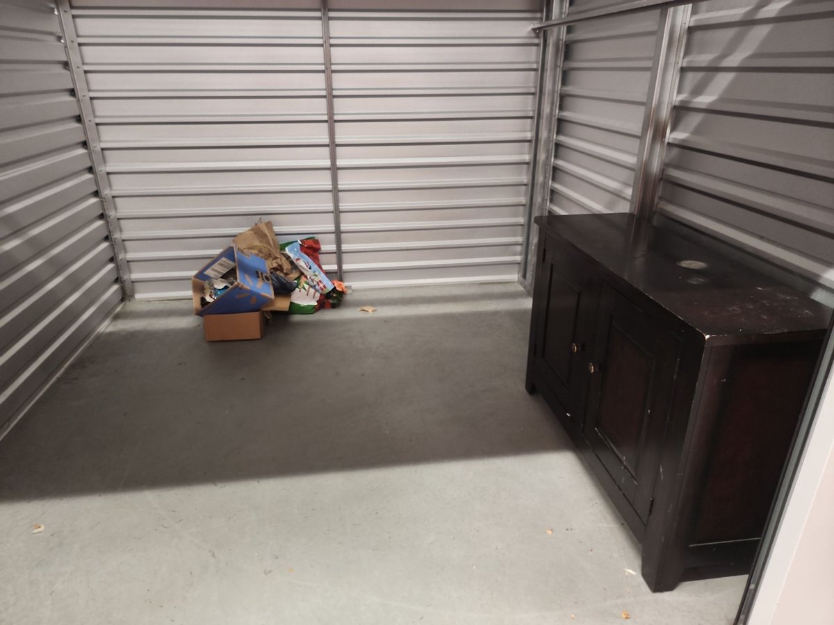10 x 10 storage unit in Plymouth, MA