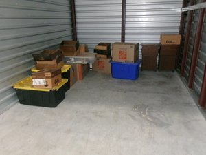 10 x 15 storage unit in Newark, DE