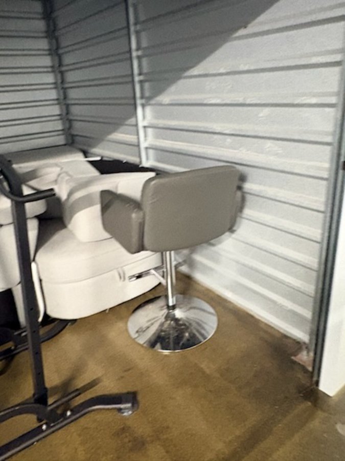10 x 10 storage unit in Kenmore, NY