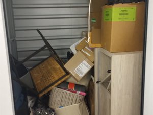 10 x 10 storage unit in Peoria, AZ