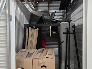 5 x 10 storage unit in Brandon, FL