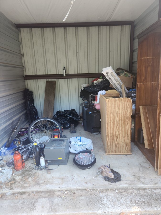 10 x 10 storage unit in Austell, GA