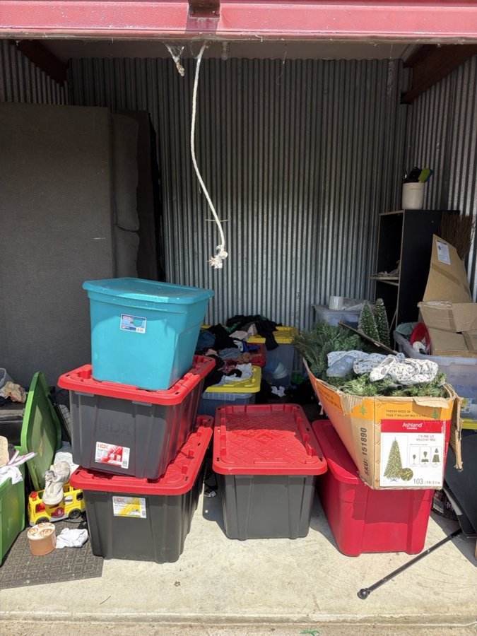 10 x 10 storage unit in Clinton Township, MI