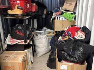 5 x 10 storage unit in Staten Island, NY