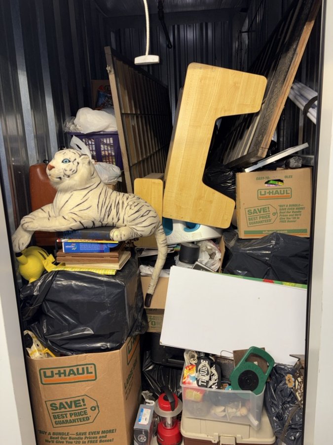5 x 10 storage unit in Staten Island, NY