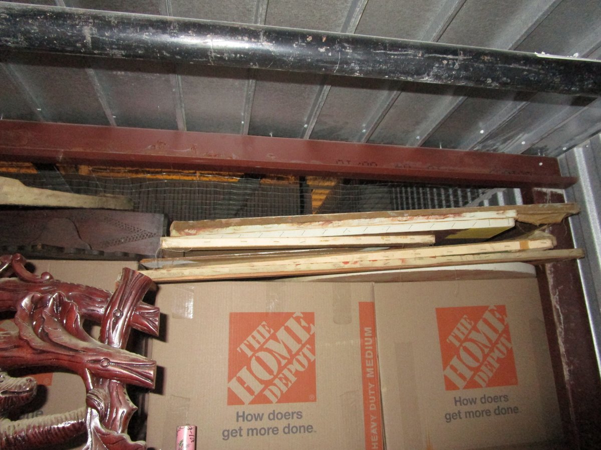 10 x 15 storage unit in Richmond Hill, NY