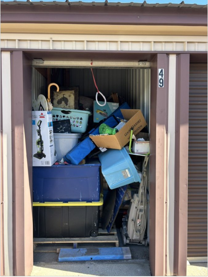 5 x 10 storage unit in Monroe, WI