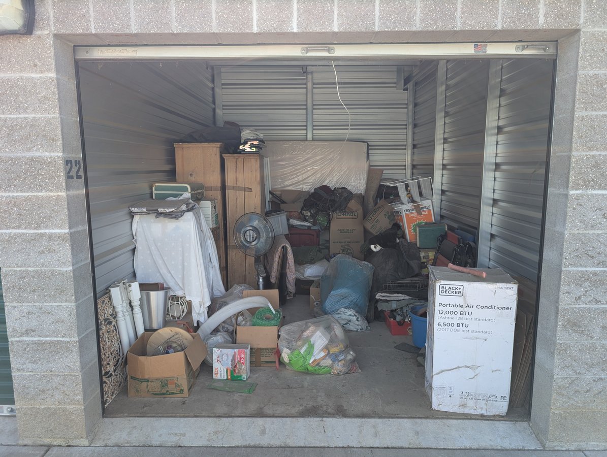 10 x 15 storage unit in Central Point, OR