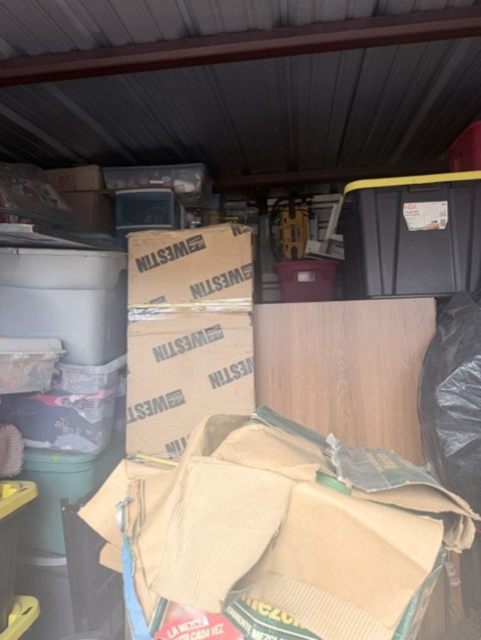 10 x 12 storage unit in Commerce City, CO