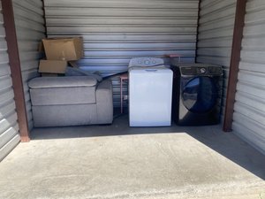 10 x 10 storage unit in Peoria, AZ