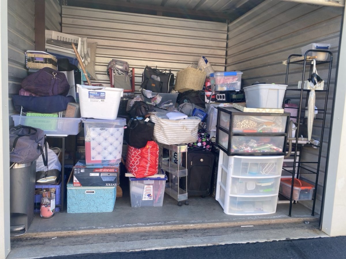 10 x 10 storage unit in Peoria, AZ