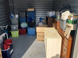 10 x 15 storage unit in Somerset, MA
