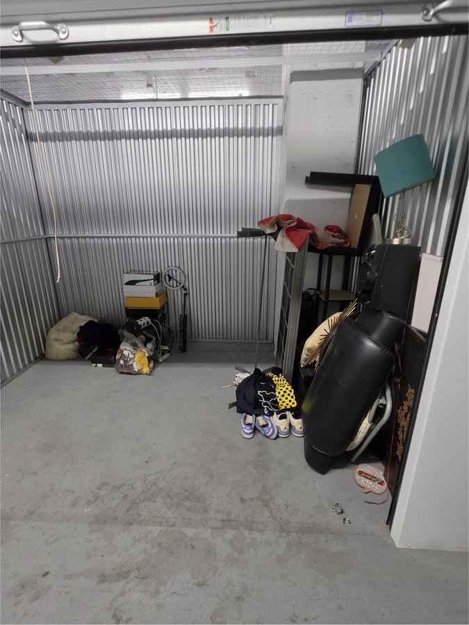 8 x 10 storage unit in Louisville, KY