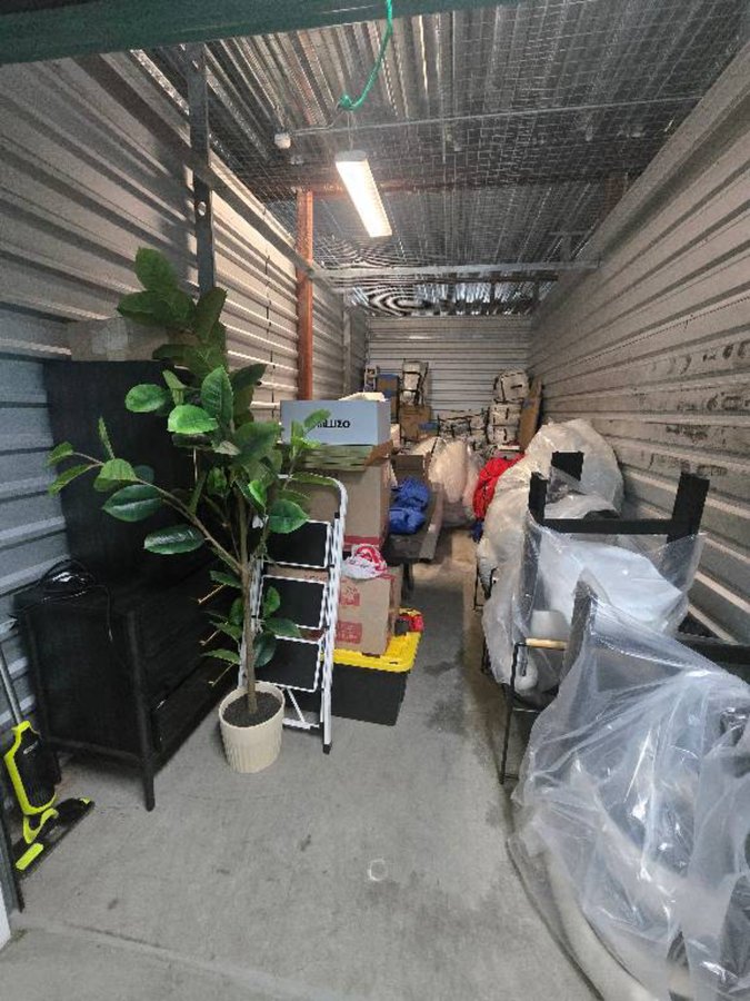 10 x 15 storage unit in Norfolk, VA