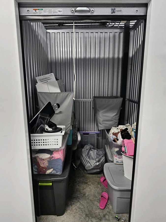 5 x 5 storage unit in Hallandale, FL