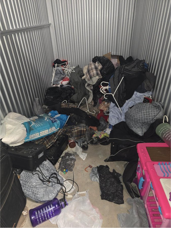 5 x 10 storage unit in Jacksonville, FL