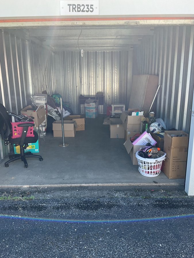 10 x 20 storage unit in Jasper, IN
