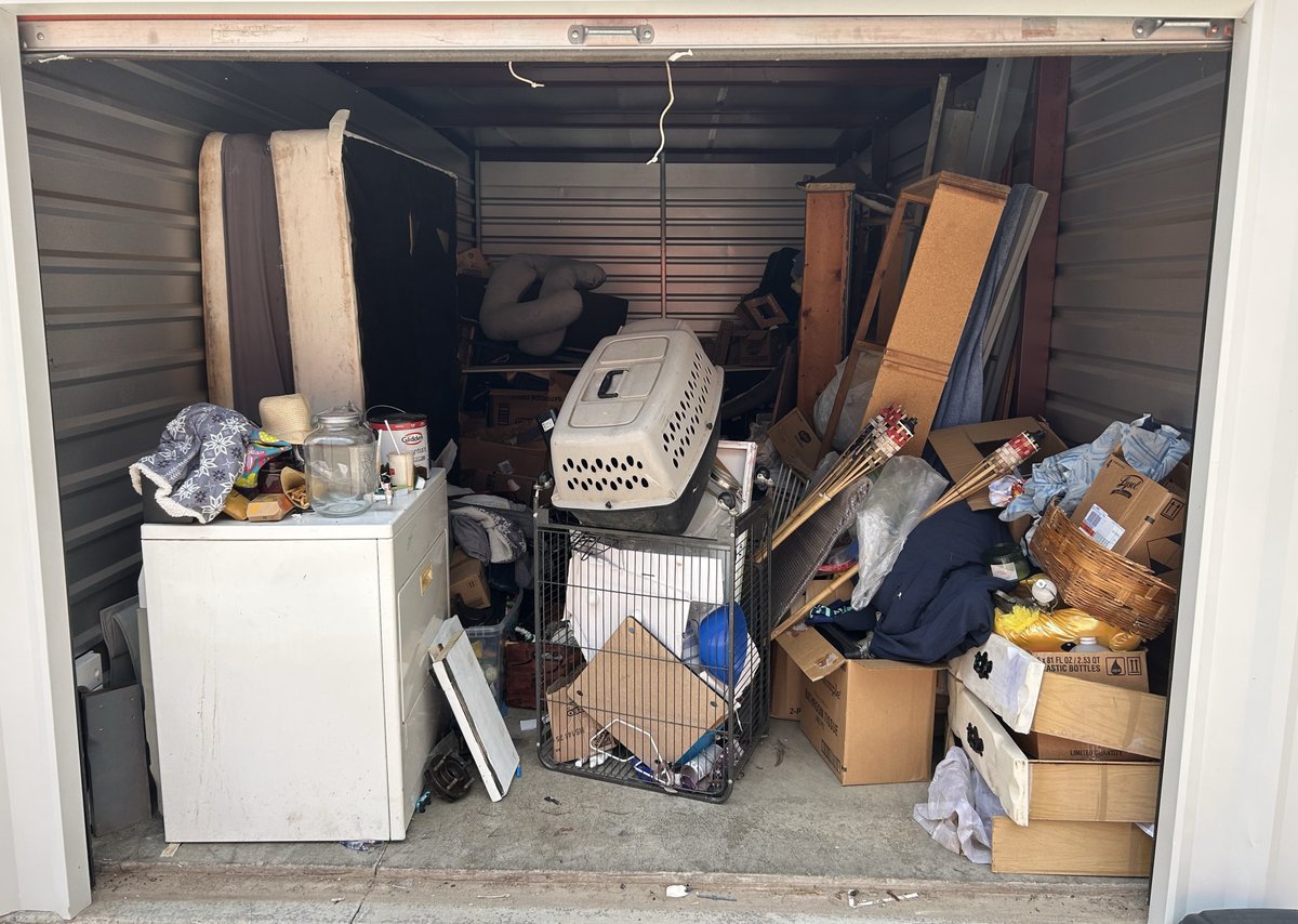 10 x 20 storage unit in Hurricane, WV