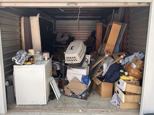 10 x 20 storage unit in Hurricane, WV