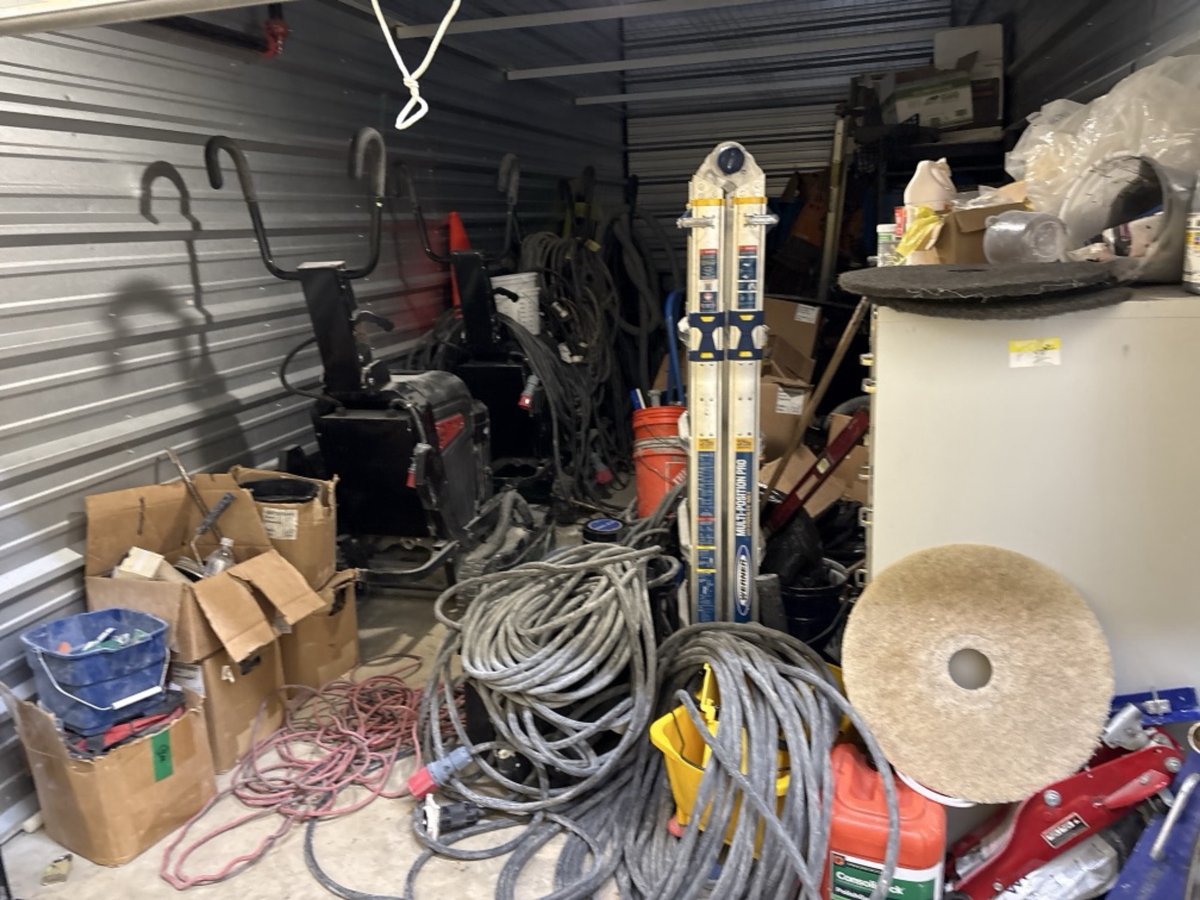 10 x 25 storage unit in Staten Island, NY