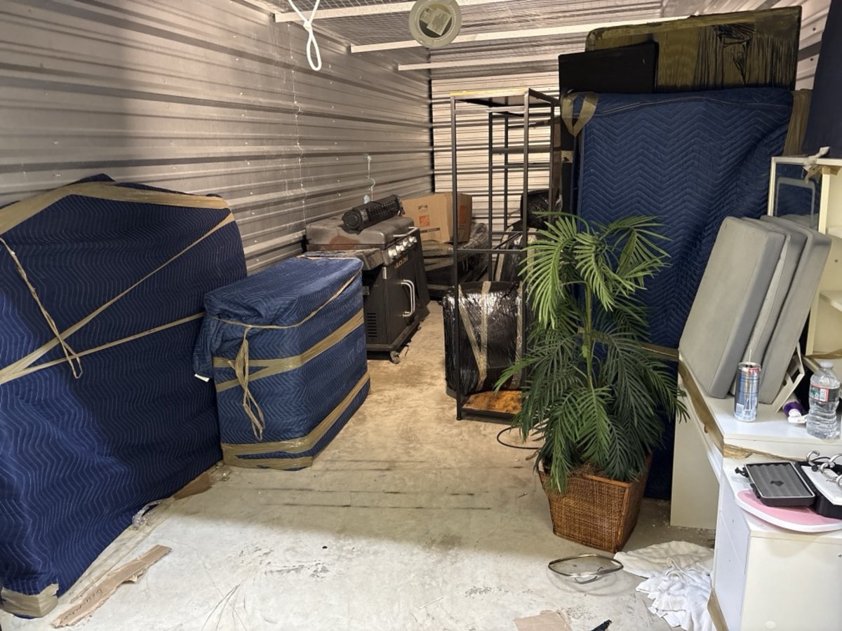 10 x 25 storage unit in Staten Island, NY