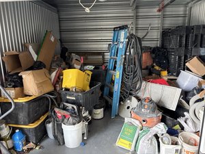 15 x 10 storage unit in Staten Island, NY