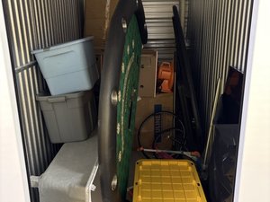 5 x 11 storage unit in Staten Island, NY
