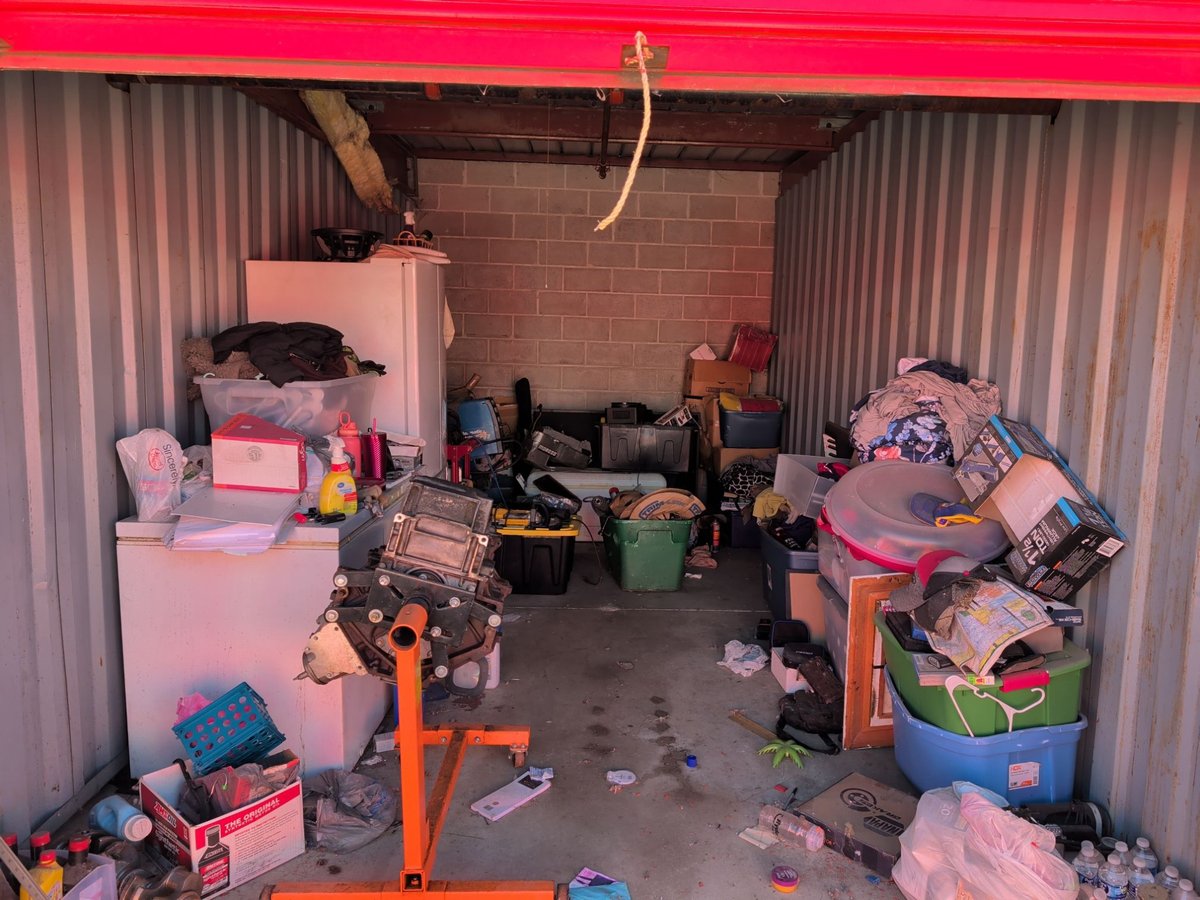10 x 20 storage unit in Carol Stream, IL