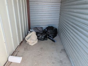 5 x 10 storage unit in Carol Stream, IL