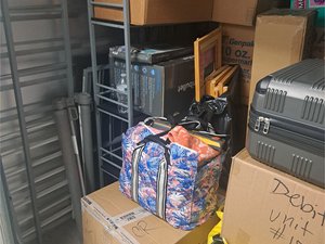 10 x 10 storage unit in Sterling, VA
