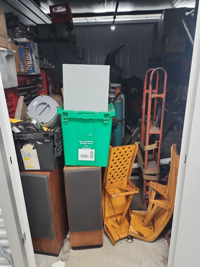 10 x 15 storage unit in Taunton, MA