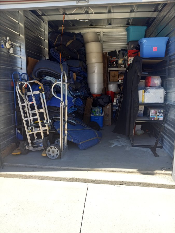 10 x 15 storage unit in Aurora, CO