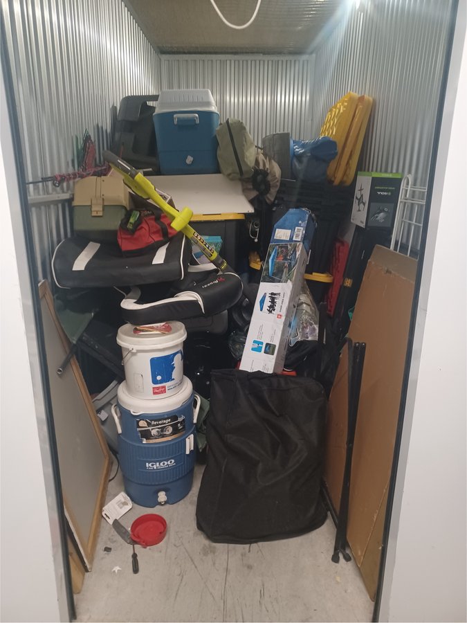 5 x 13 storage unit in Sacramento, CA