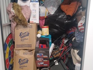 5 x 10 storage unit in Sacramento, CA