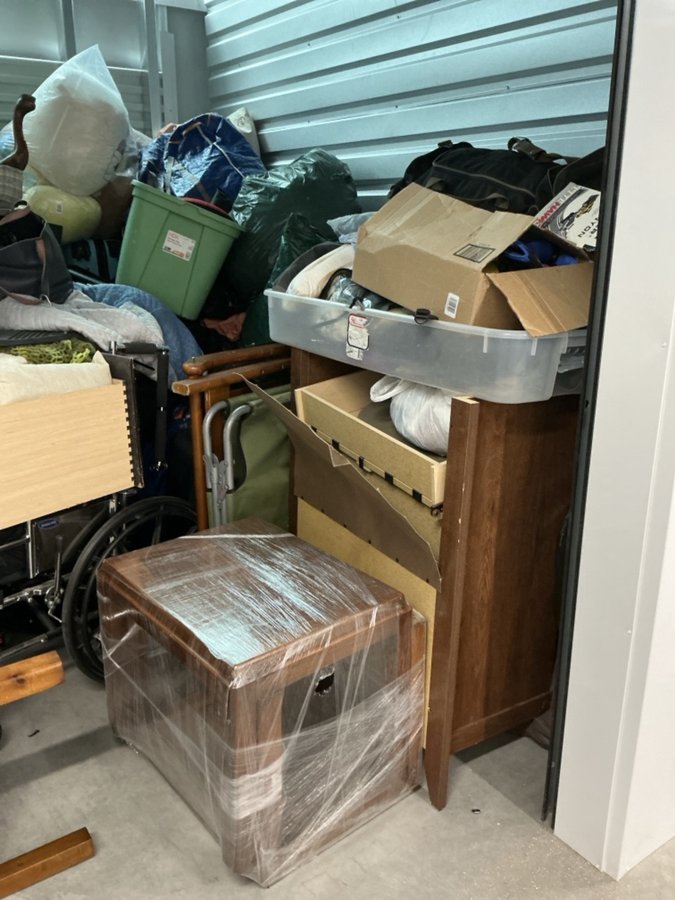 12 x 10 storage unit in Las Vegas, NV