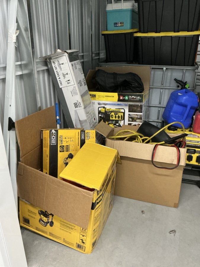 8 x 10 storage unit in Las Vegas, NV
